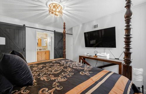 Spacious Backyard • Alfresco Dining • Pet Friendly - Foto 40