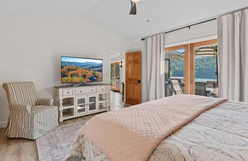 Lakefront Escape Sleep 12 Dock Hot Tub Pool Grill - Foto 15