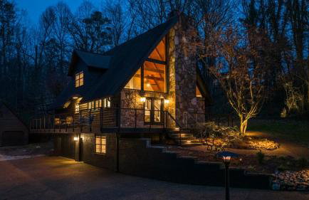 Smokys Landing Disc Golf Game Room Hot Tub - Photo 32