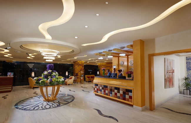 Roda Amwaj Suites - Photo 2