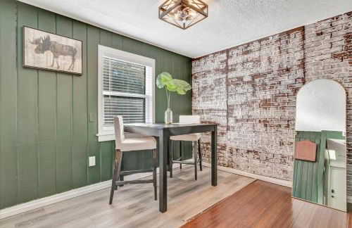 Swann Ave Suite Walk to Bayshore & Hyde Park - Foto 8