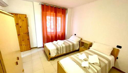 APPARTAMENTO LA CALETTA VACANZE - Foto 4, towels, wardrobe