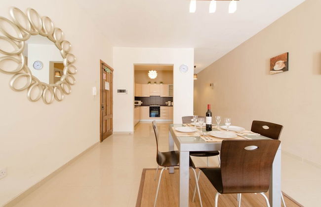 Luxury Holiday Apartment IN Qawra - Foto 22