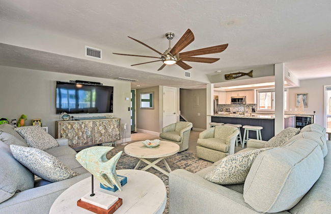Coastal Surfside Swank by Beachside Management - Foto 12