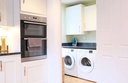 Spacious 4 Bedroom Home with Garden in Bedford - Foto 23