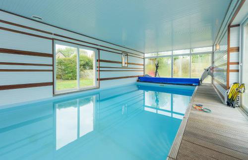 Peaceful Holiday Home in Plouguin with Indoor Pool - Foto 4
