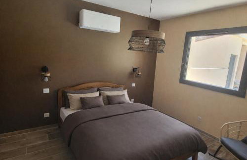 House with 4 air-conditioned bedrooms and swimming pool - Photo 10