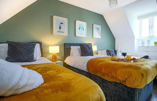 4 bed house in Milton Keynes - freeparking - wifi - Foto 8