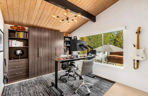 Hillside Luxury MidCentury Modern Spa Retreat View - Foto 26