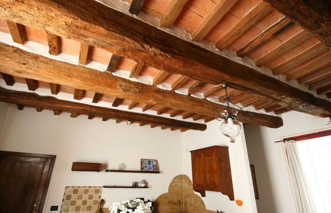 Adorable Farmhouse in Asciano - Photo 8