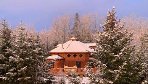1800OR Unique 'yurt' home in Bretton Woods 1 mi to skiing firepit foosball beach Hot tub - Foto 2