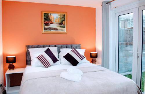 2-Bedroom Garden Apartment near West Norwood Station - Foto 2