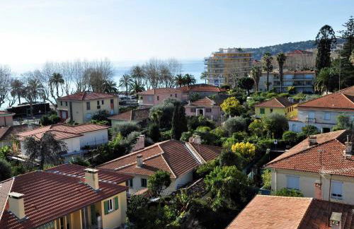 Charmant 3 pièces avec balcon, aperçu mer, calme, proche plage et centre - Menton - FR-1-196-322 - Photo 1