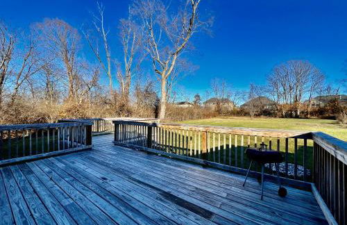 Charming 4BR Home in Liberty Township w Large Deck - Foto 32