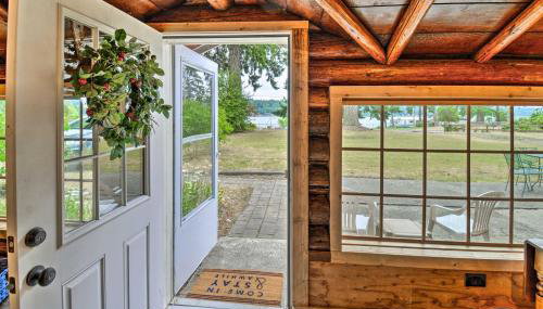 Wheelchair-Accessible Belfair Cabin w/ Patio! - Foto 1