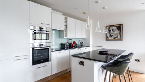 Modern, fully furnished apartment with ensuite, private balcony and elevator in Notting Hill - Foto 3