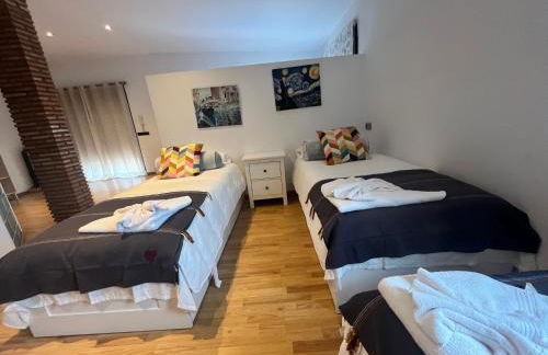 Villa en Valencia, piscina privada y metro 500m - Foto 44