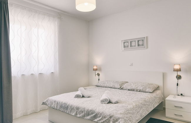 Luxurious Villa with Sauna & Hot Tub in Žminj - Foto 2