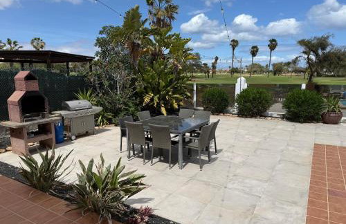 Casa Piedra, Luxury Family Front Line Golf, Hot Tub,Pool Table, 8 pers, Caleta de Fuste - Foto 5