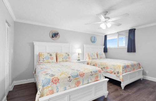 Aruba - Downtown Waterfront 2x2 Dock & Pool Pet-Friendly - Photo 15