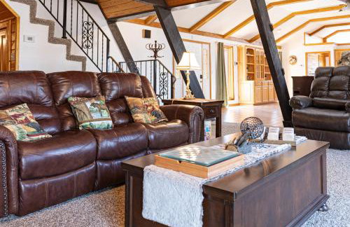 White River Escape with BBQ & Private Backyard - Foto 10