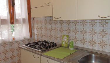 Nice Flat for 6 Guests With Private Garden - Foto 4
