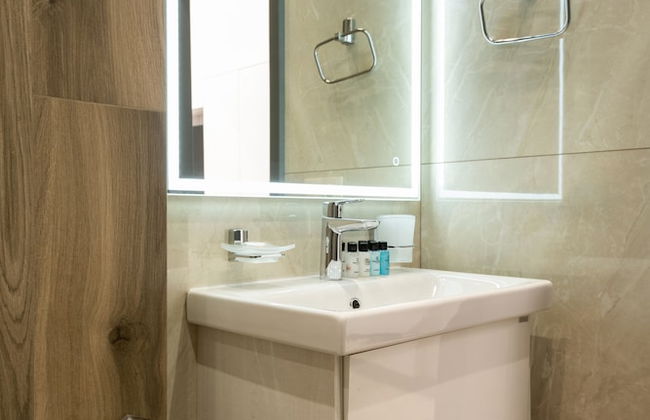 Hilltop North Avenue by Stellar Hotels - Photo 72