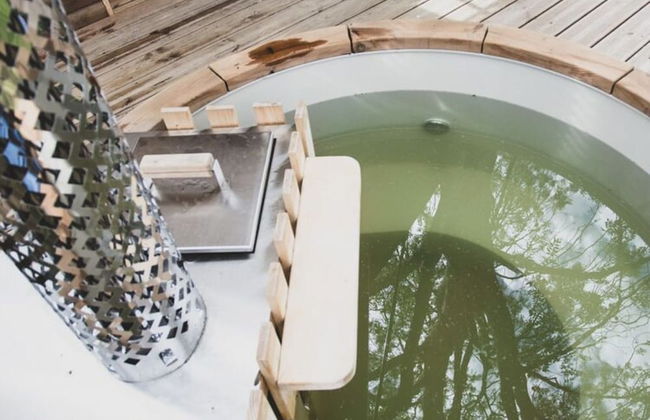 Romantic Woodland Chalet - Photo 20