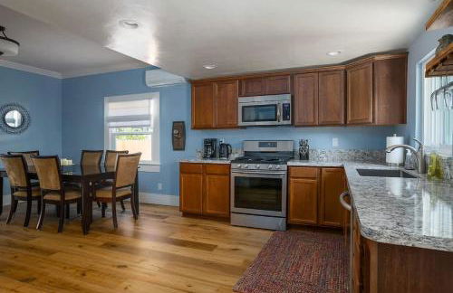 Home Squared-Downtown with Fire Pit - Foto 8