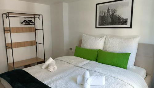 D-Quadrat FeWo "Doni" für Familien, Geschäftsreisende und Urlauber, mit 3 Zimmern, Tageslichtbad, Südbalkon und Kingsize-Betten, für bis max 6 Erwachsene und 2 Kleinkinder - Foto 4, towels