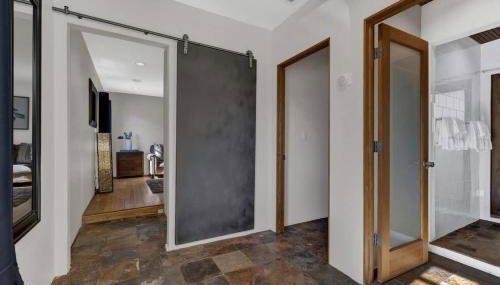 Guest Quarters - 2 Blocks to Main Street! - Foto 5
