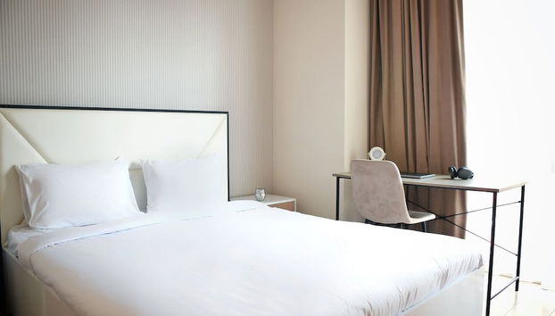 Modern Gem Steps to Republic Square - Foto 3, Habitación