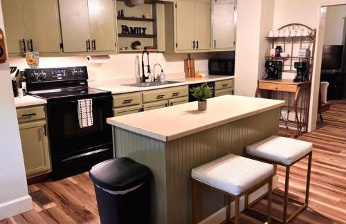 Creekside Cottage, Private, Peaceful, Cozy Escape - Foto 1