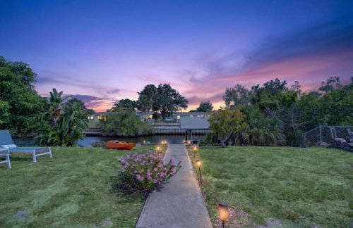 Dockside Delight Waterfront Gulf Access 4 mins to Beach - Foto 41