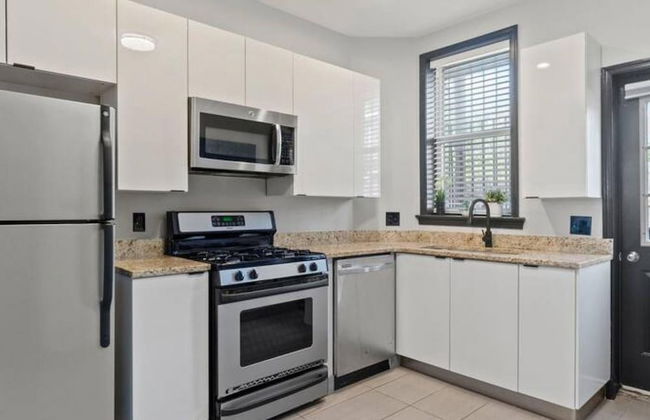 Charming DC Rowhouse Condo - Ideal Long-term Stay - Foto 17