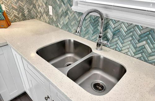 Beachfront 4BR - Tiki Bar, Yard Games, Pet-Friendly - Foto 16