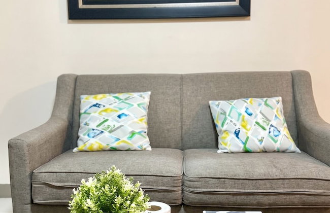 Cozi Uptown Executive Suite BGC - Photo 56