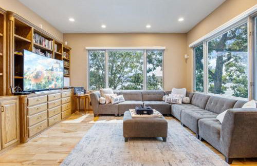 Pet-Friendly Home In The Main Channel w/ Breathtaking Sunsets & Lake Views - Foto 5