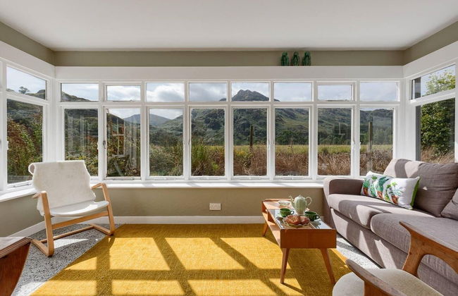 Enchanting Rustic Cottage W/stunning Views & River - Foto 10