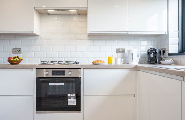 Trinity View by Tŷ SA - in Newport - Photo 14