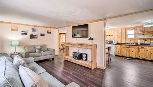 Take 5 Retreat with Hot Tub Relax, Rest, Refresh! - Foto 2