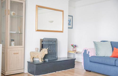 Cambridge North 3 Bedroom Family Home, Spacious Garden, BBQ & Parking - Foto 11