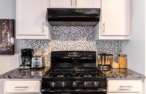 Lower Greenville Estate - Photo 8