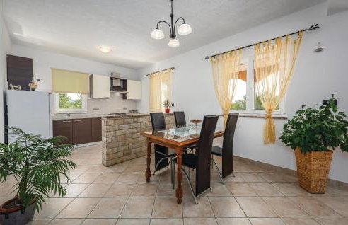 Three-Bedroom Holiday Home In Nedescina - Foto 14