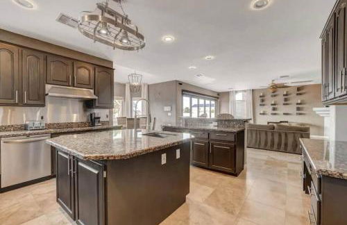 Villa with Pickleball - BB court - Pool - Foto 39