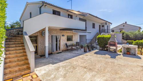 Lovely Apartment In Peruski - Foto 1