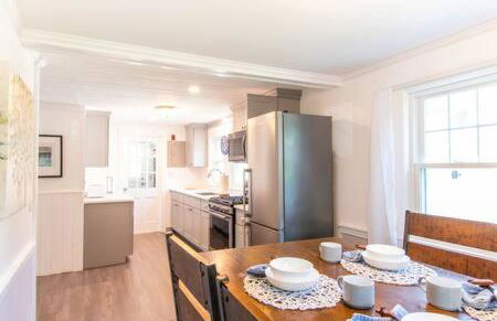 3 Min Walk to Beach Large Fenced Yard - Foto 6