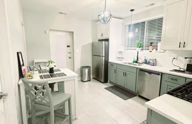 Cozy & Near Downtown & Hyde Park - Foto 16