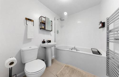 Azalea Apartment Home comforts by the river - Foto 26