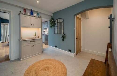 Captain's Cottage - 1BR, Garden, 2-Min Walk to High St - Foto 9